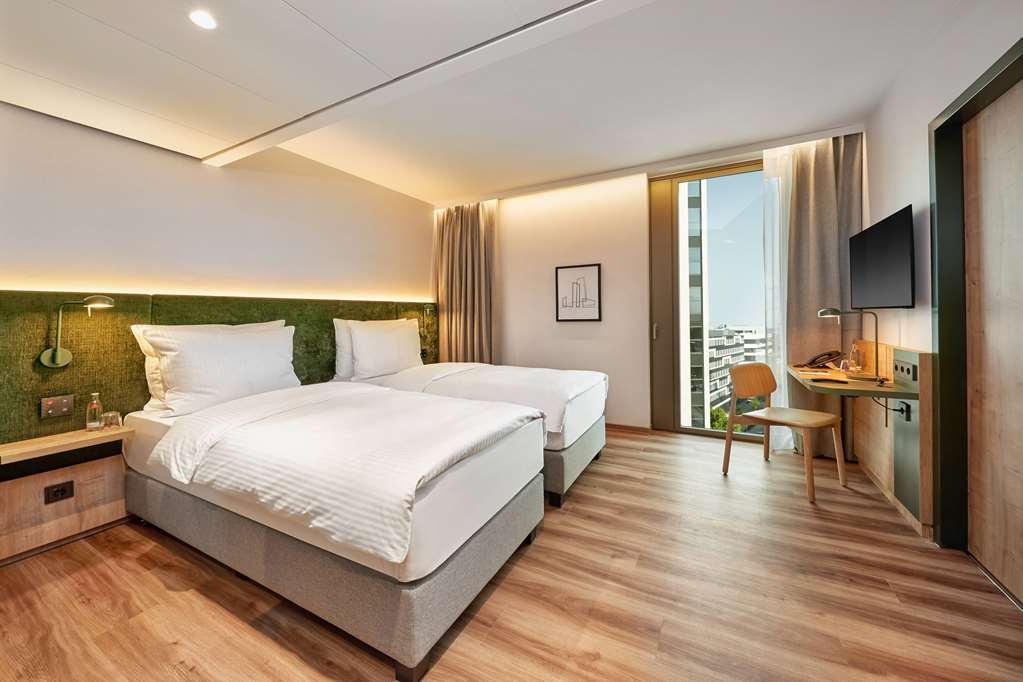 H+ Hotel Frankfurt Eschborn Rum bild